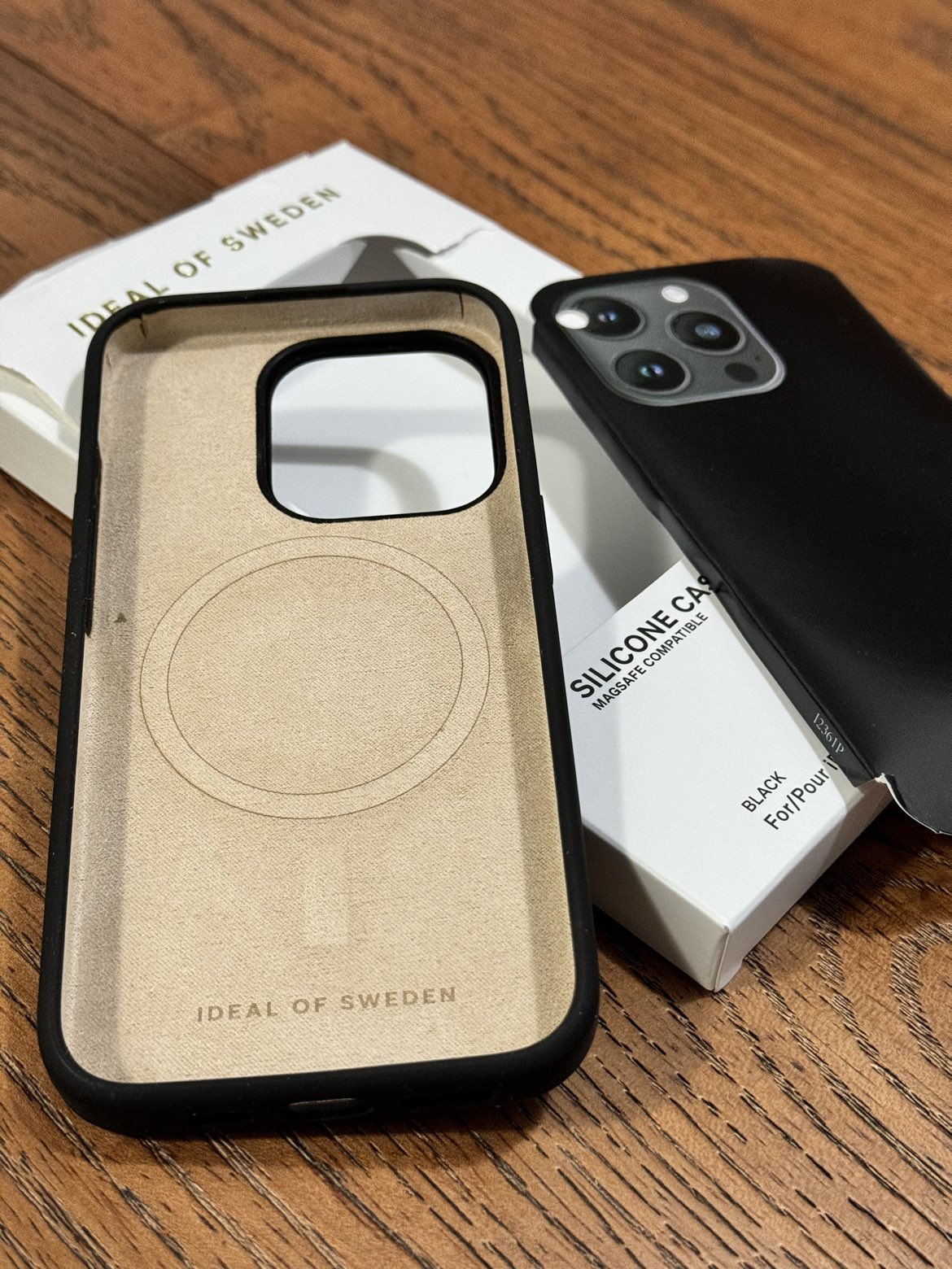 Silicon case - iPhone 15 Pro