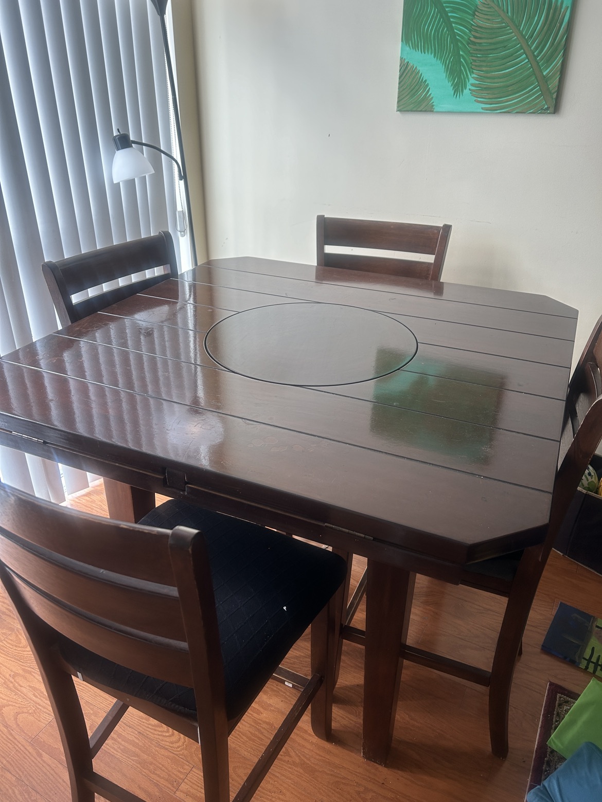 Dining Table & Chairs