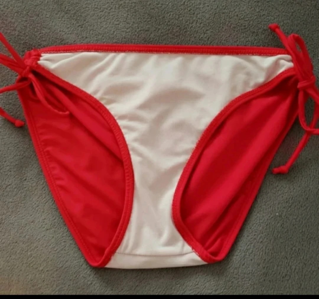 Cute Red Bikini with 70s vibes image indicator(3)