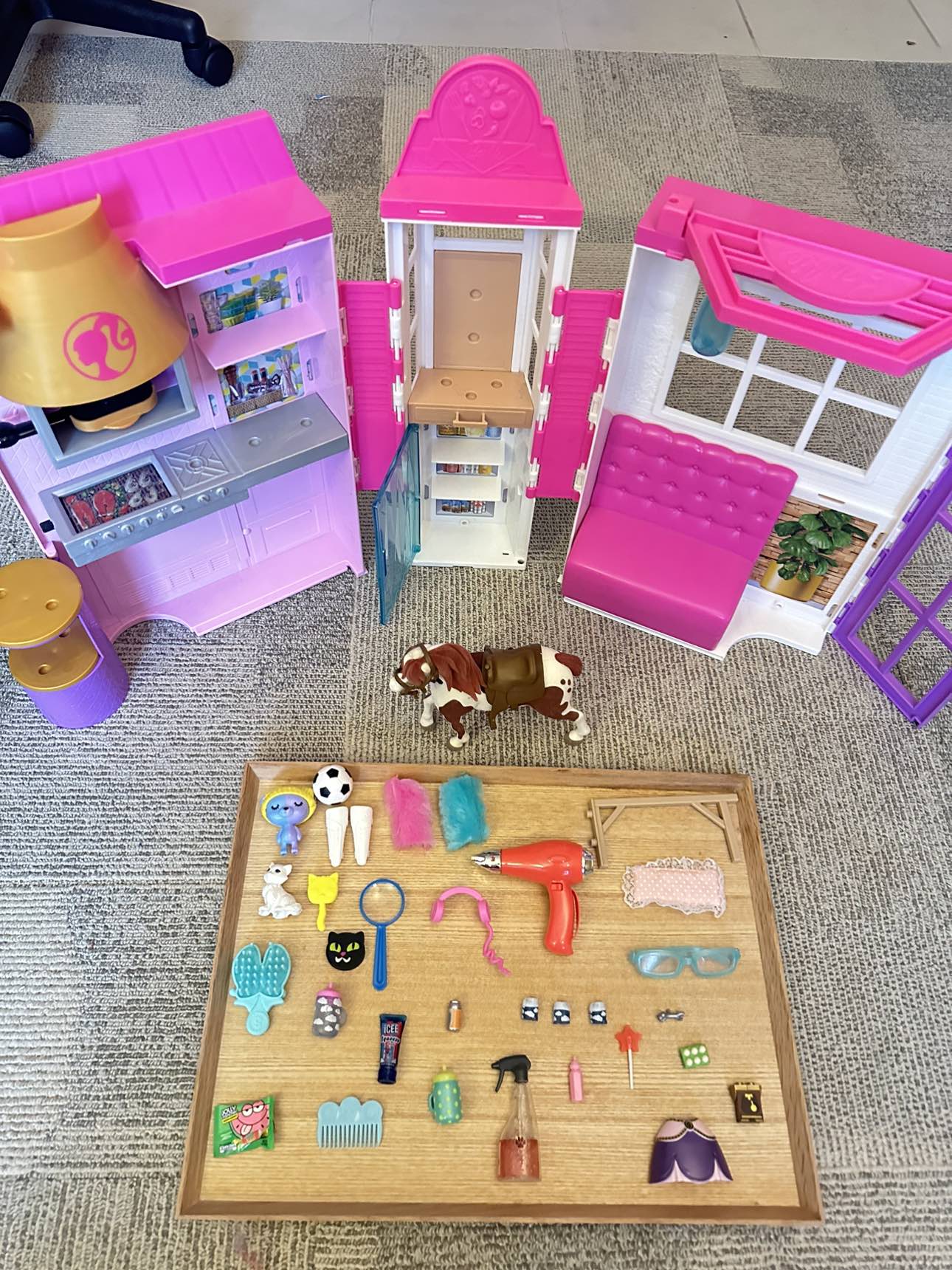 Make me an offer 🚨Barbie Dreamhouse Restaurant with accessories image indicator(3)
