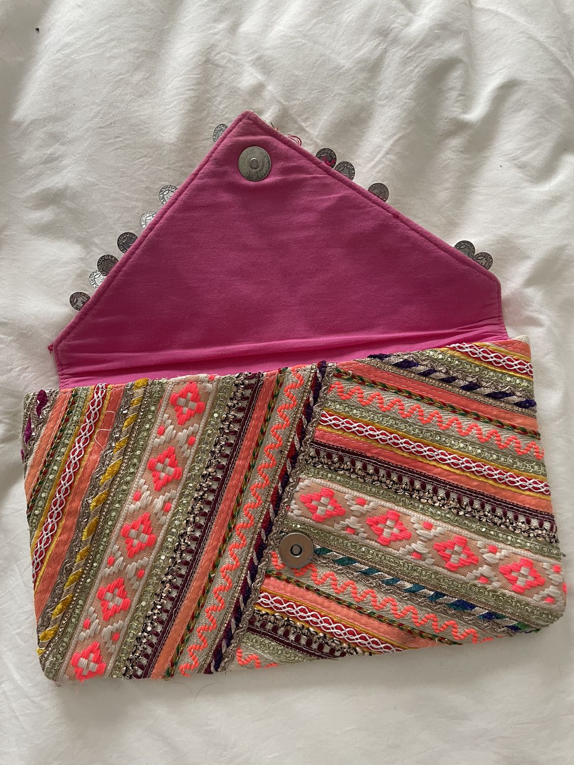 embroidered clutch image indicator(7)