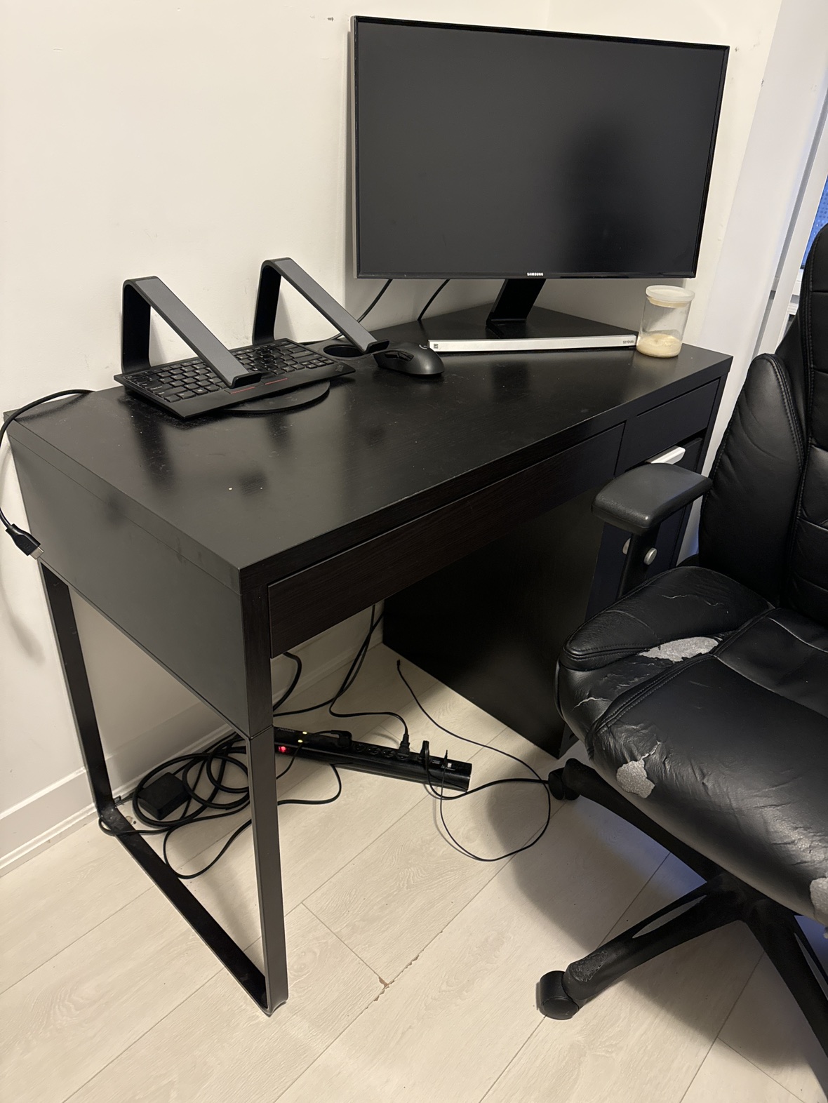 IKEA Micke Black Desk thumbnail