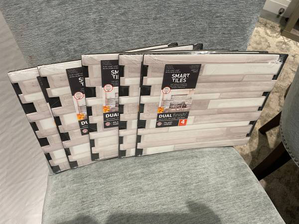 20 pc - Smart Tiles Milano Fabrini Peel and Stick Tiles thumbnail