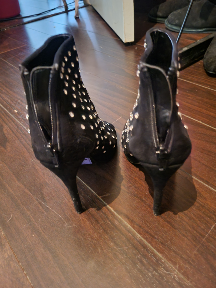 womans boots aldo