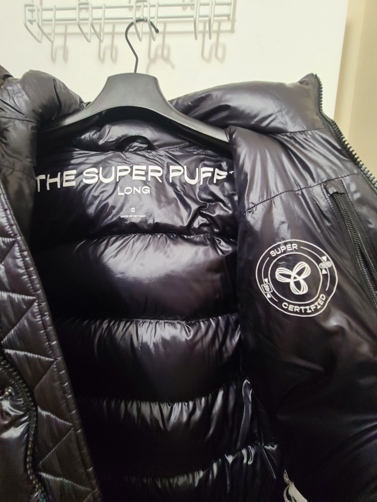 QUICK SALE .Woman’s Artizia Shinny Super puff long version image indicator(5)