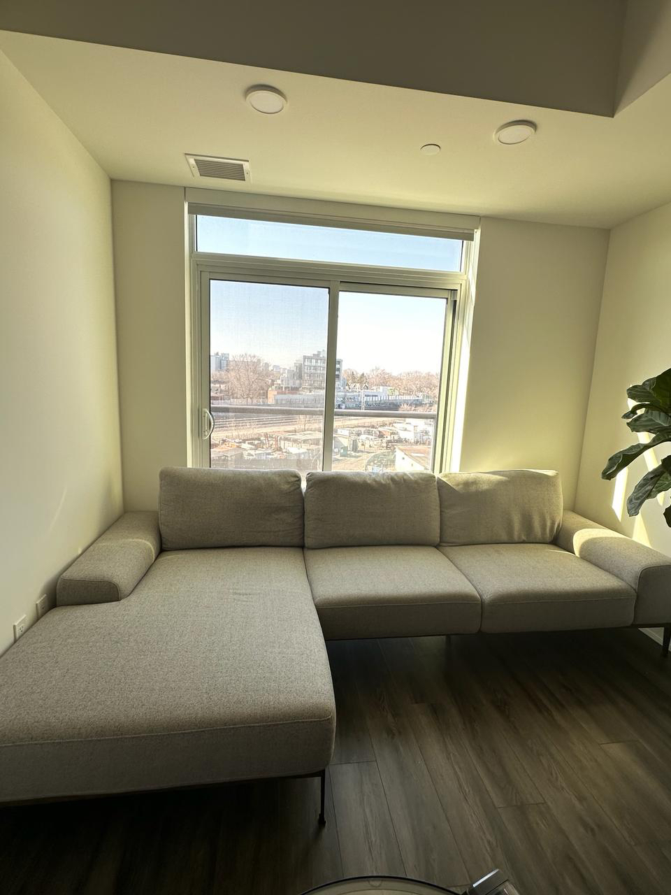 URGENT MUST GO Left Facing Sectional Modern, Comfortable Couch - photo 3