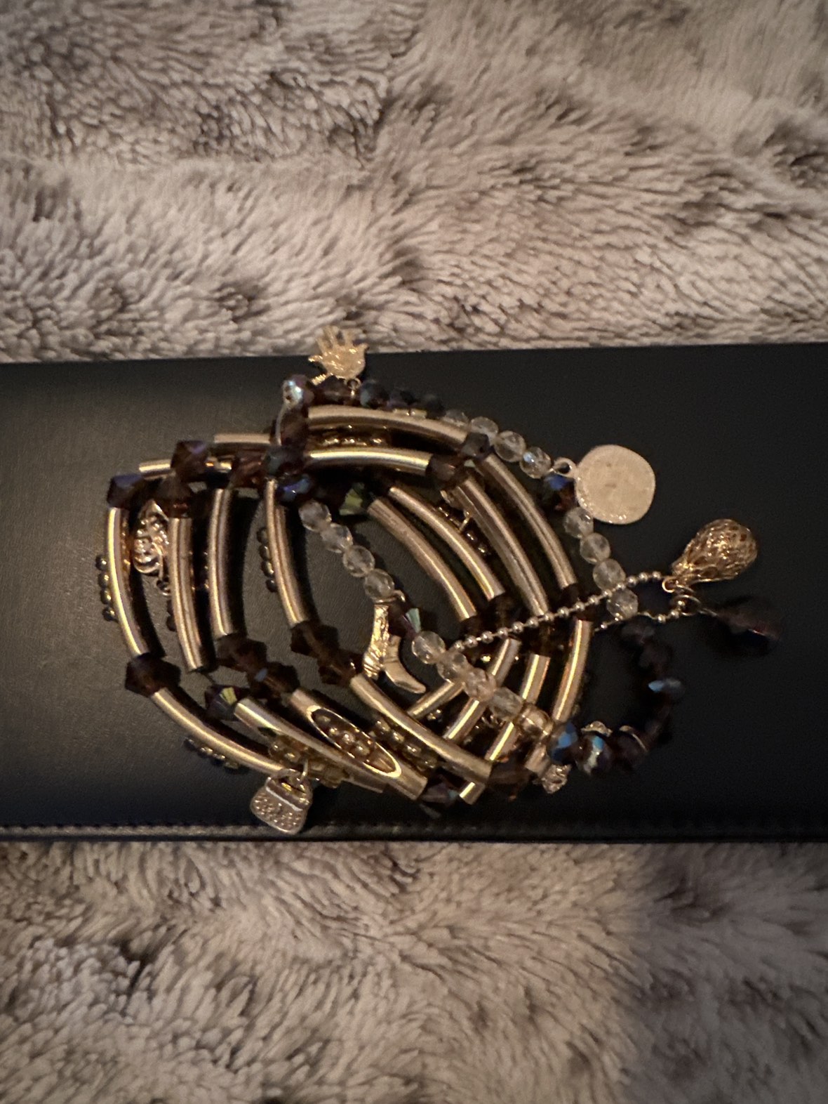 Ladies fashion bracelet image indicator(2)