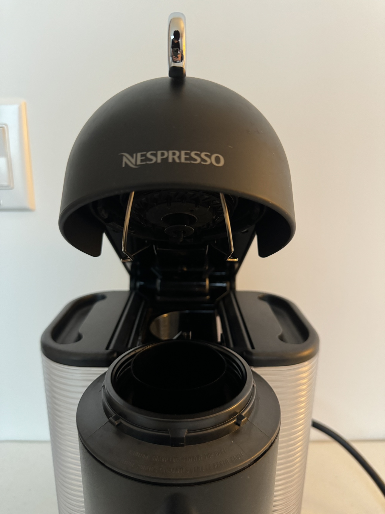 Breville Nespresso Coffee Maker BNV220BKM - photo 2