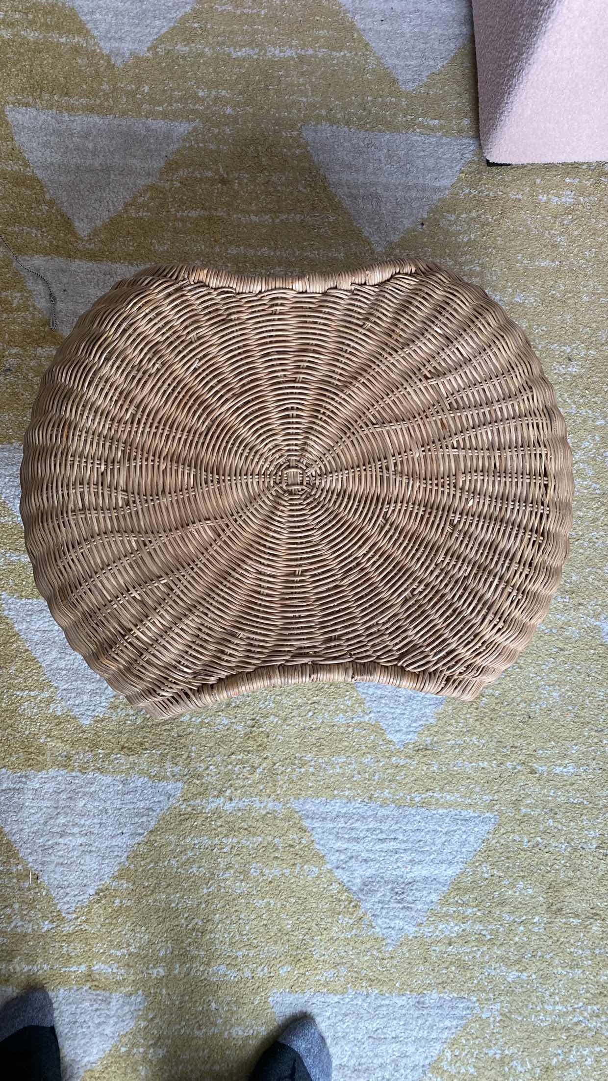 Wicker Foot Rest/ Side Table - photo 3