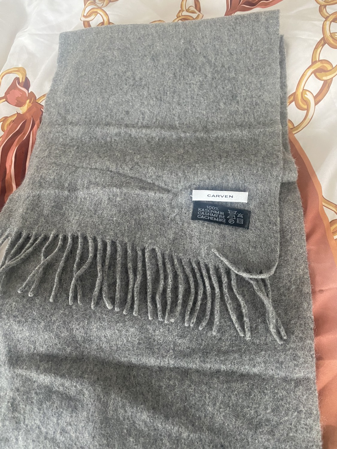 Carven 100% Cashmere Grey Scarf