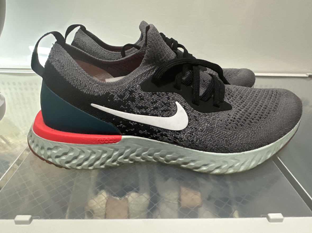 Nike Epic React Knit Running Shoes image indicator(5)