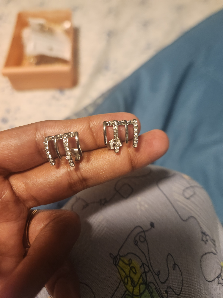 ear rings and bracelet image indicator(4)