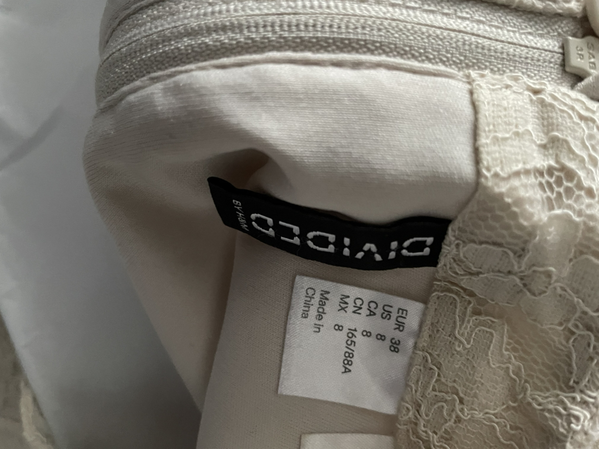 Beige lace overlay tunic image indicator(2)