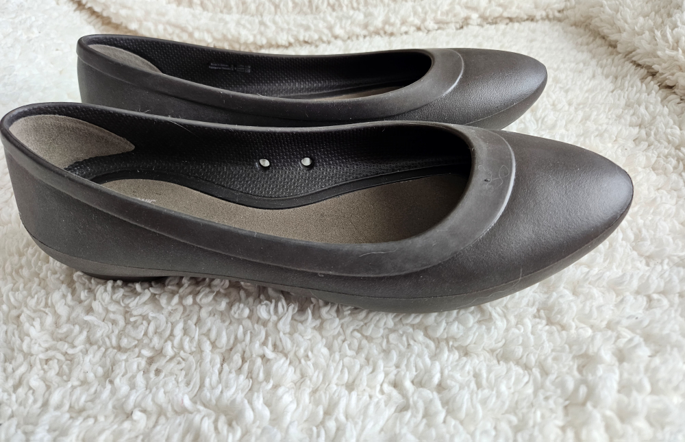 Corcs lady shoes, size 8