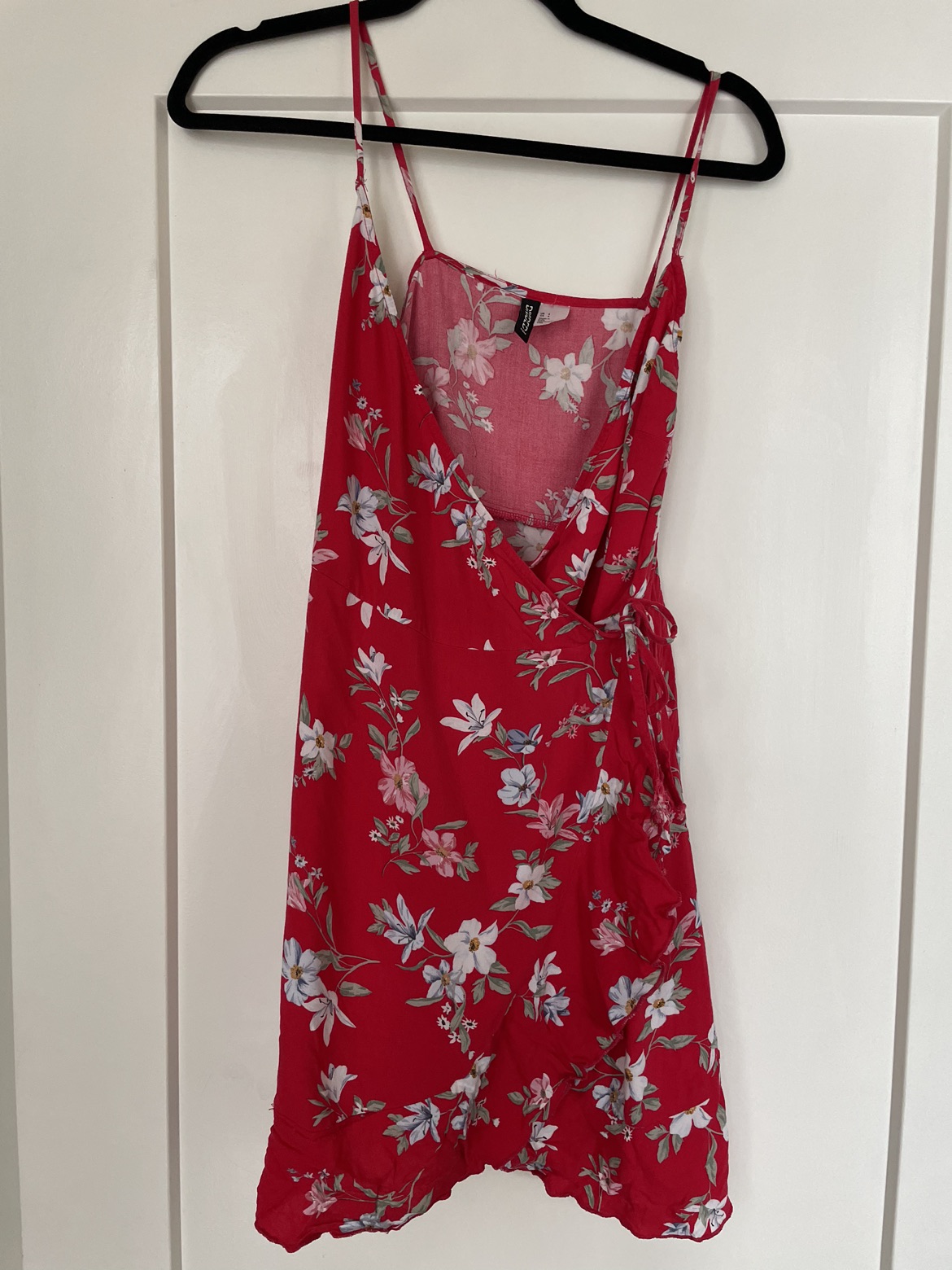 Cute sundress wrap dress size 4 image indicator(3)