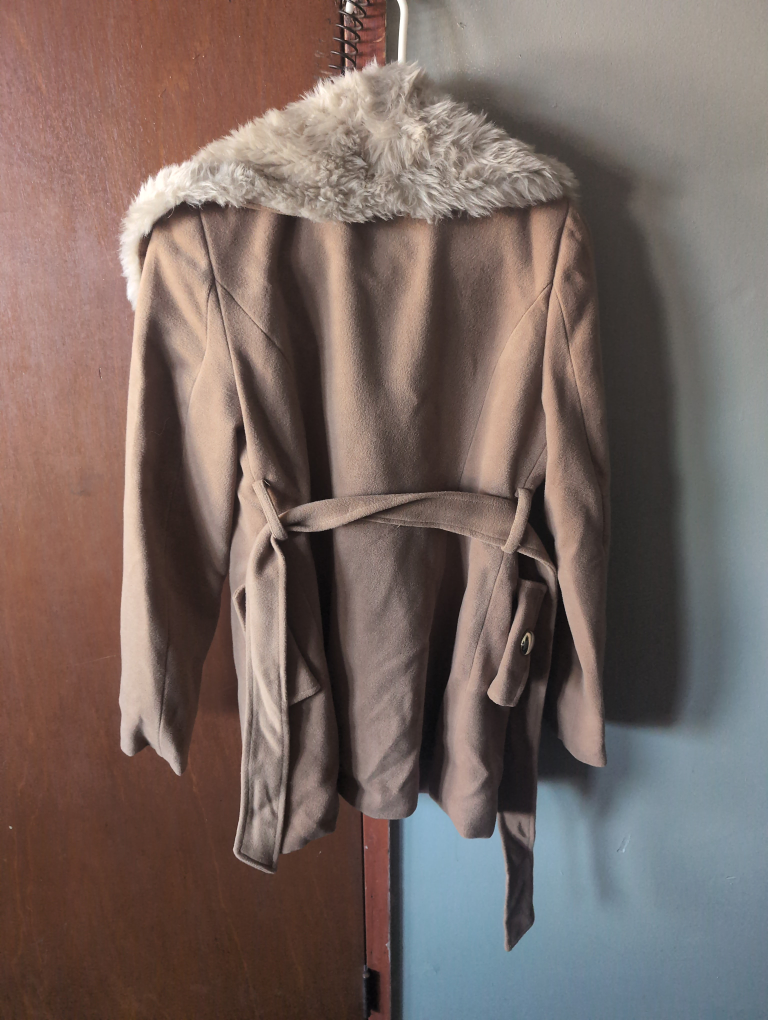 Red Berry mid length jacket with faux fur trim - photo 4