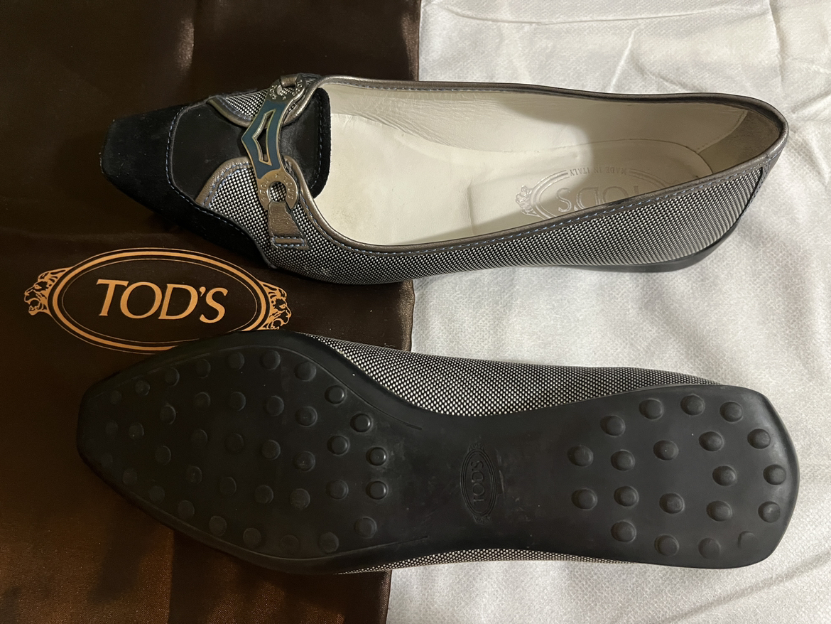 Women’s Tod’s flats, size 7 image indicator(3)