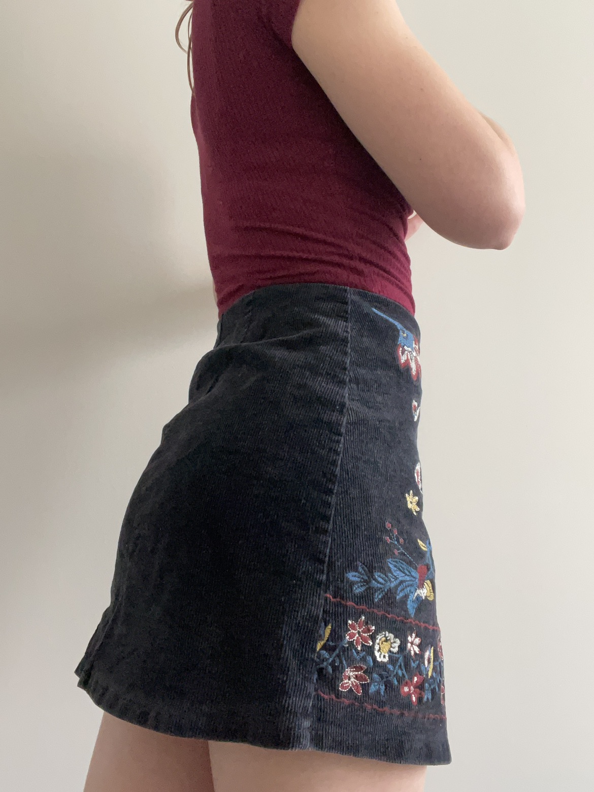 Beautiful mini skirt with stitching details image indicator(2)