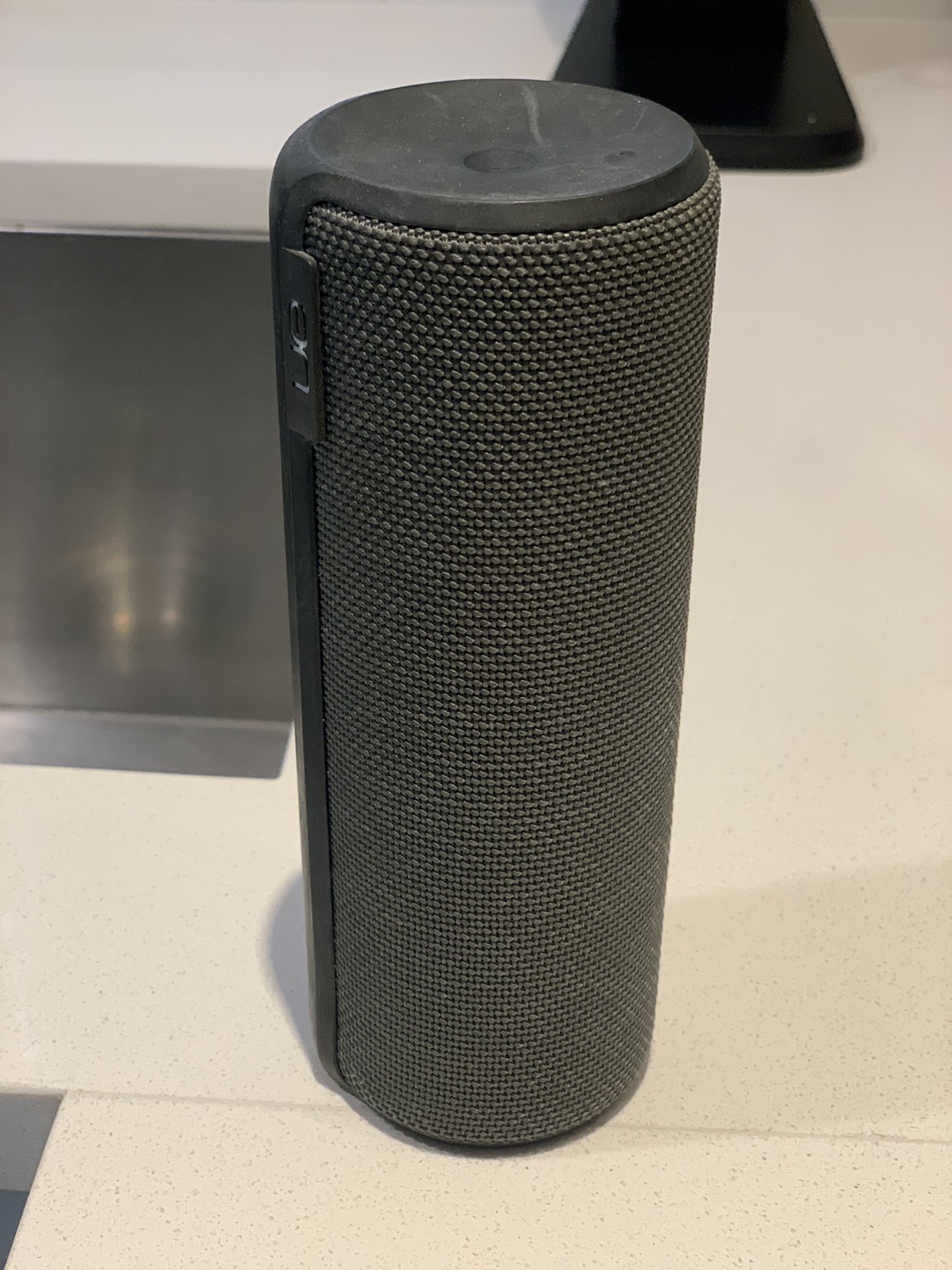 UE speaker Bluetooth.  used  good condition - photo 5