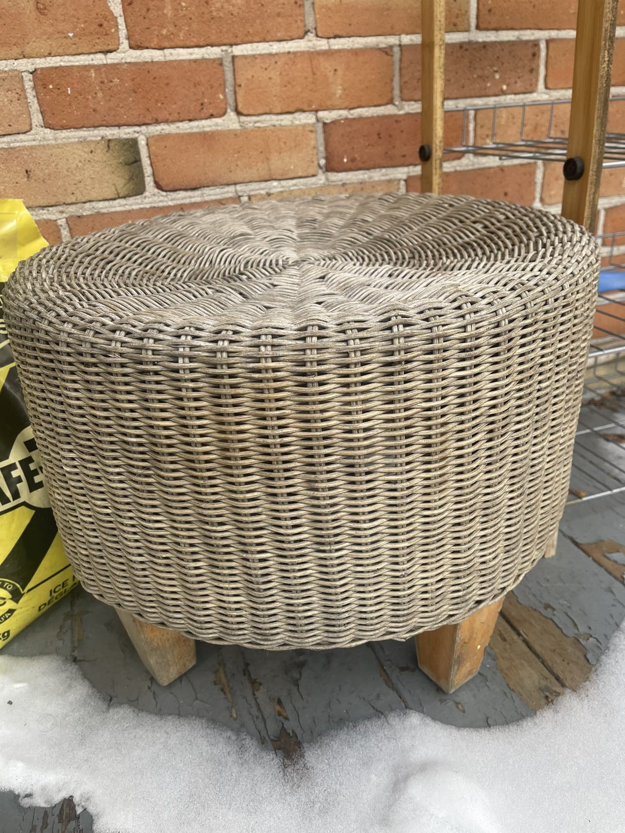 Wicker stool🥕