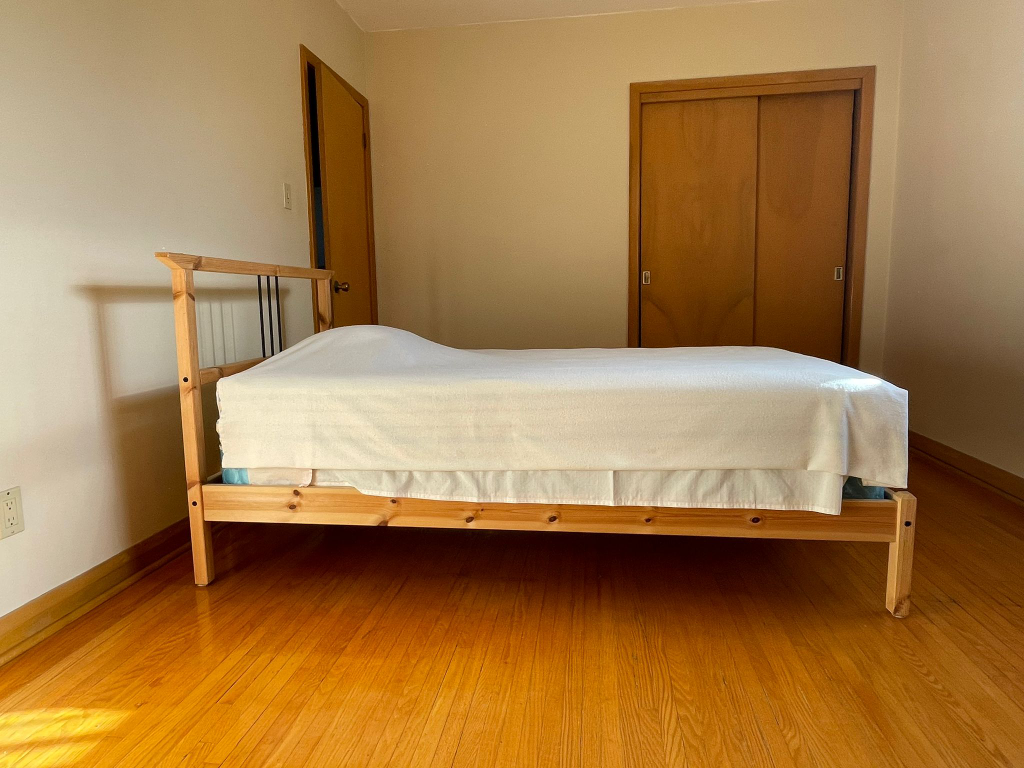 single bed and matress - photo 2