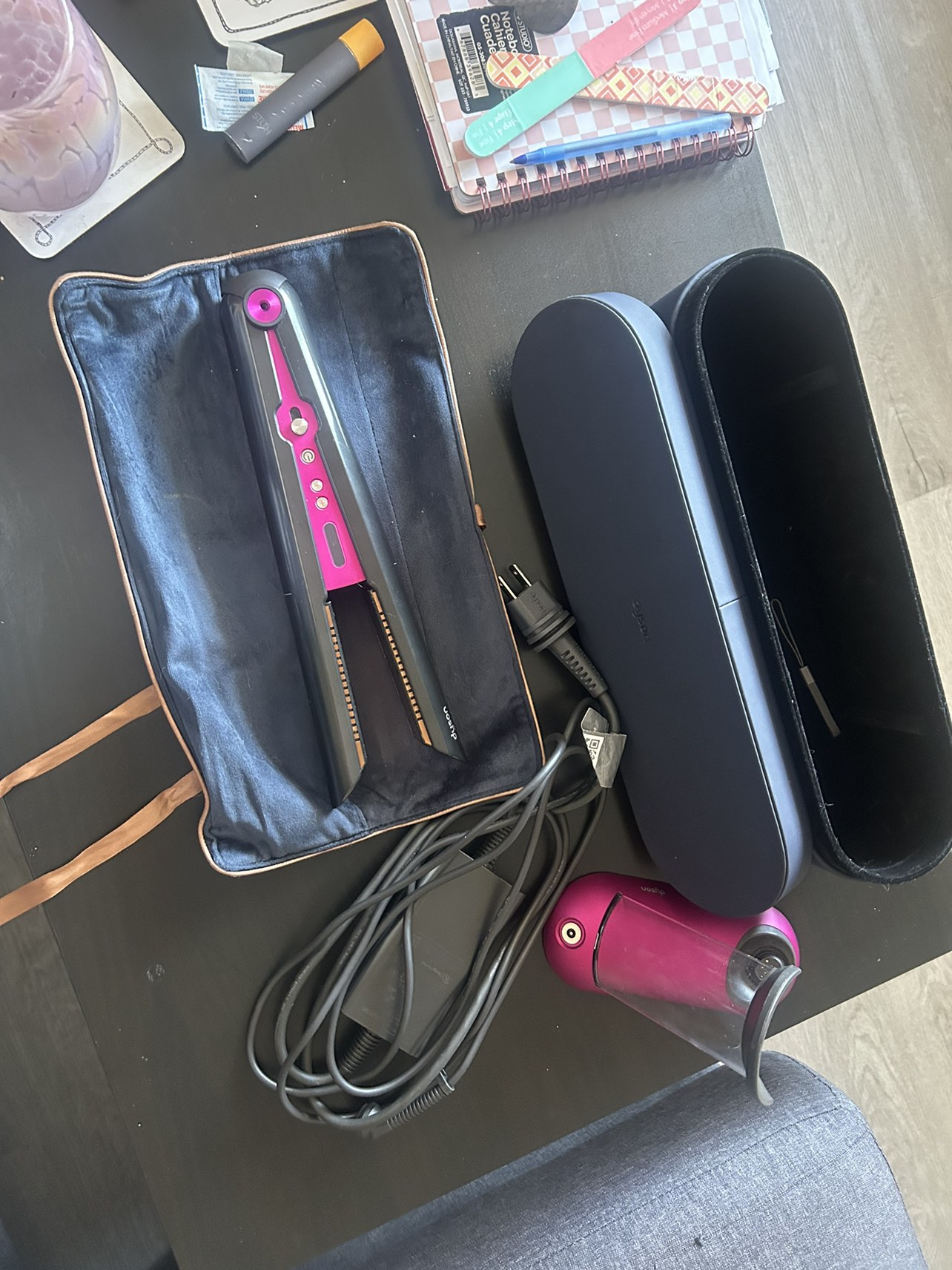 Dyson flat iron - photo 2