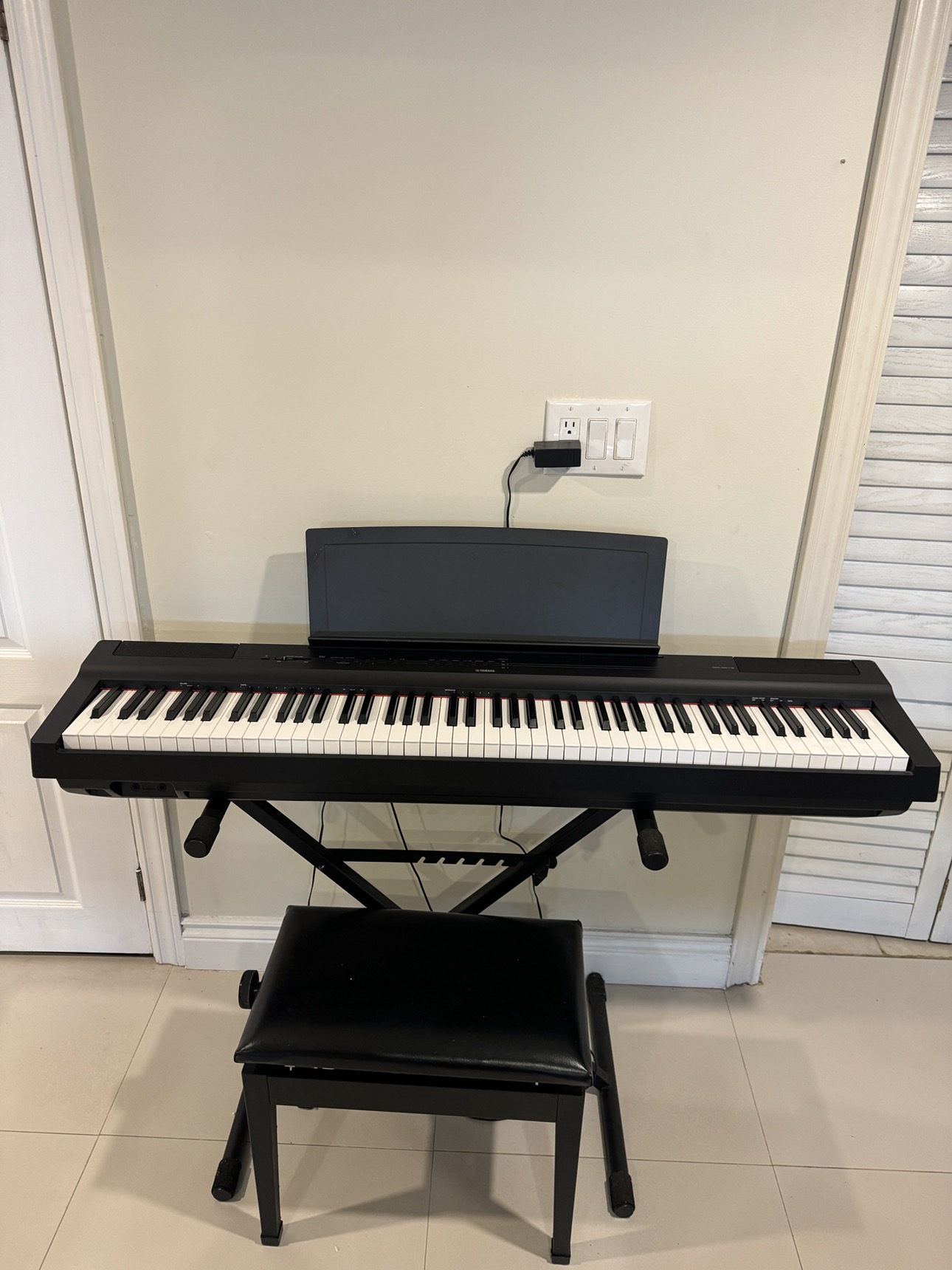 YAMAHA P-125 For Sale. 9/10 condition