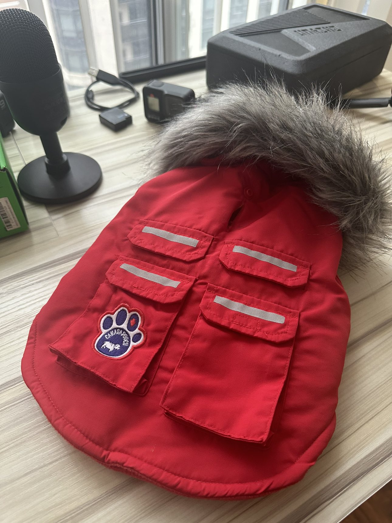 CANADA POOCH EVEREST EXPLORER RED JACKET (SIZE 10)