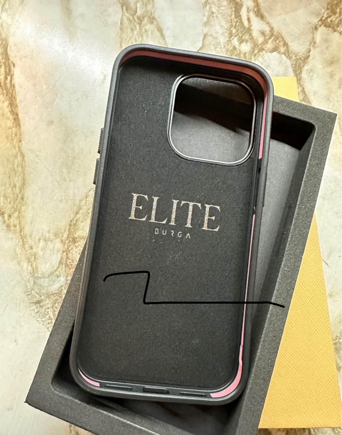 BURGA MagSafe iPhone 14 Pro Case image indicator(3)