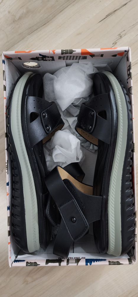 women sandals thumbnail