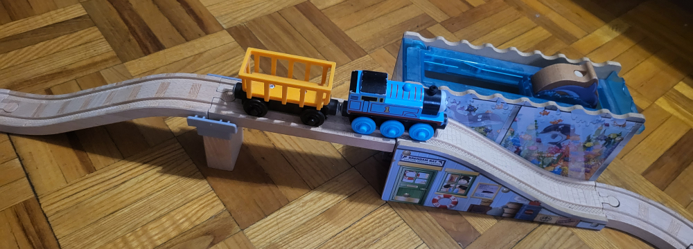 Thomas and the Dolphin rescue.. image indicator(4)