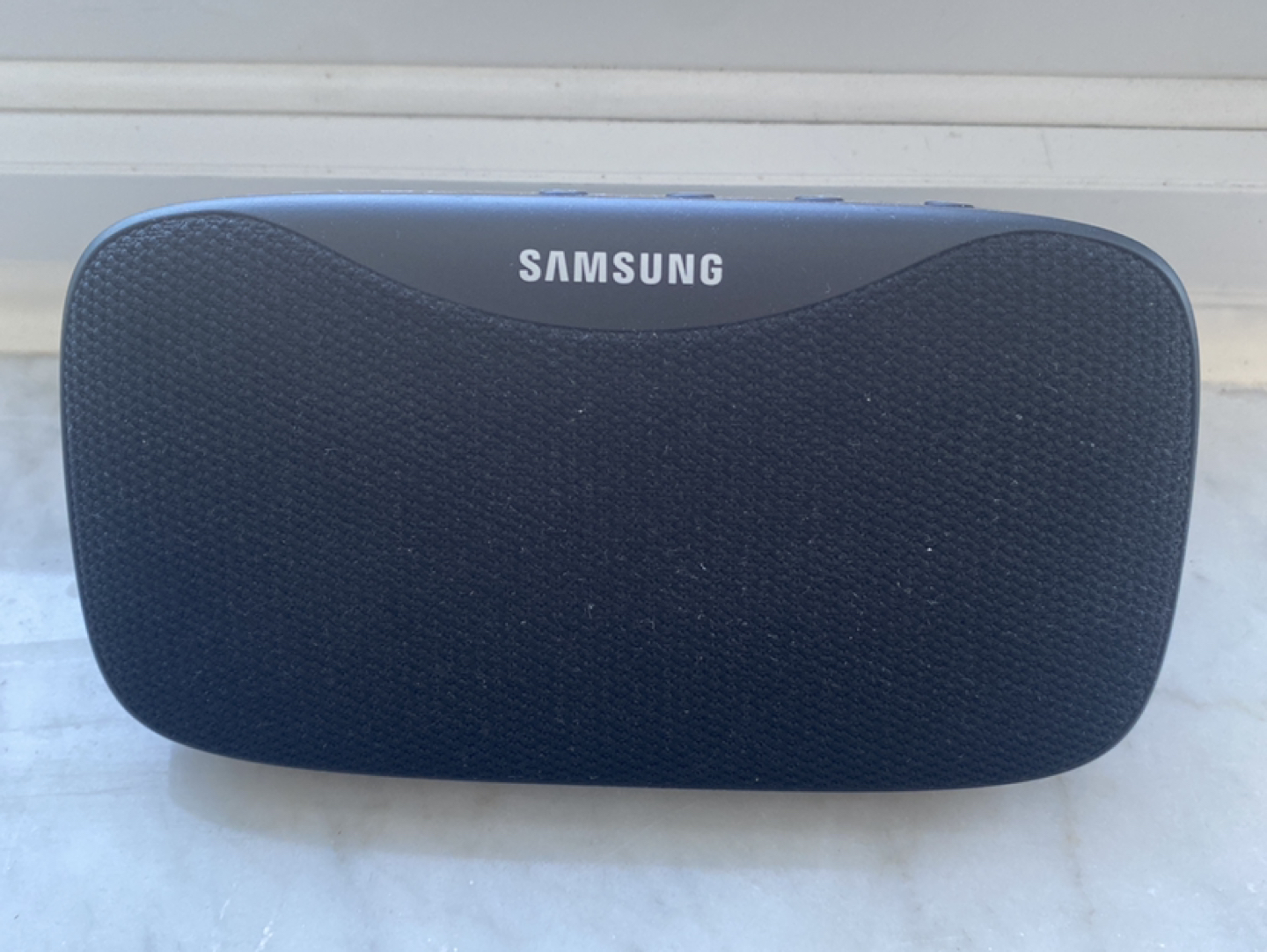 Samsung Bluetooth Wireless Portable Speaker (Black) 2015-16 thumbnail