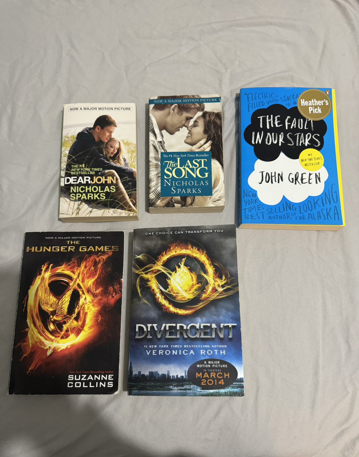 5 Novels: Dear John, The Last Song, THG, Divergent, TFIOS