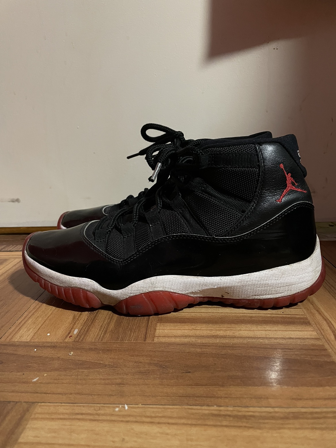 Jordan Bred 11s thumbnail