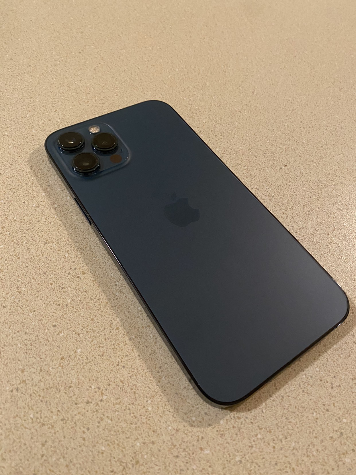 iPhone 12 Pro Max 128gb 99% battery health
