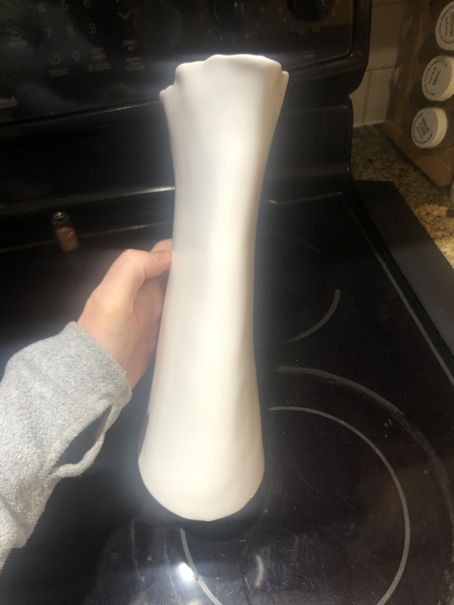 White sleek vase and large bowl - photo 5