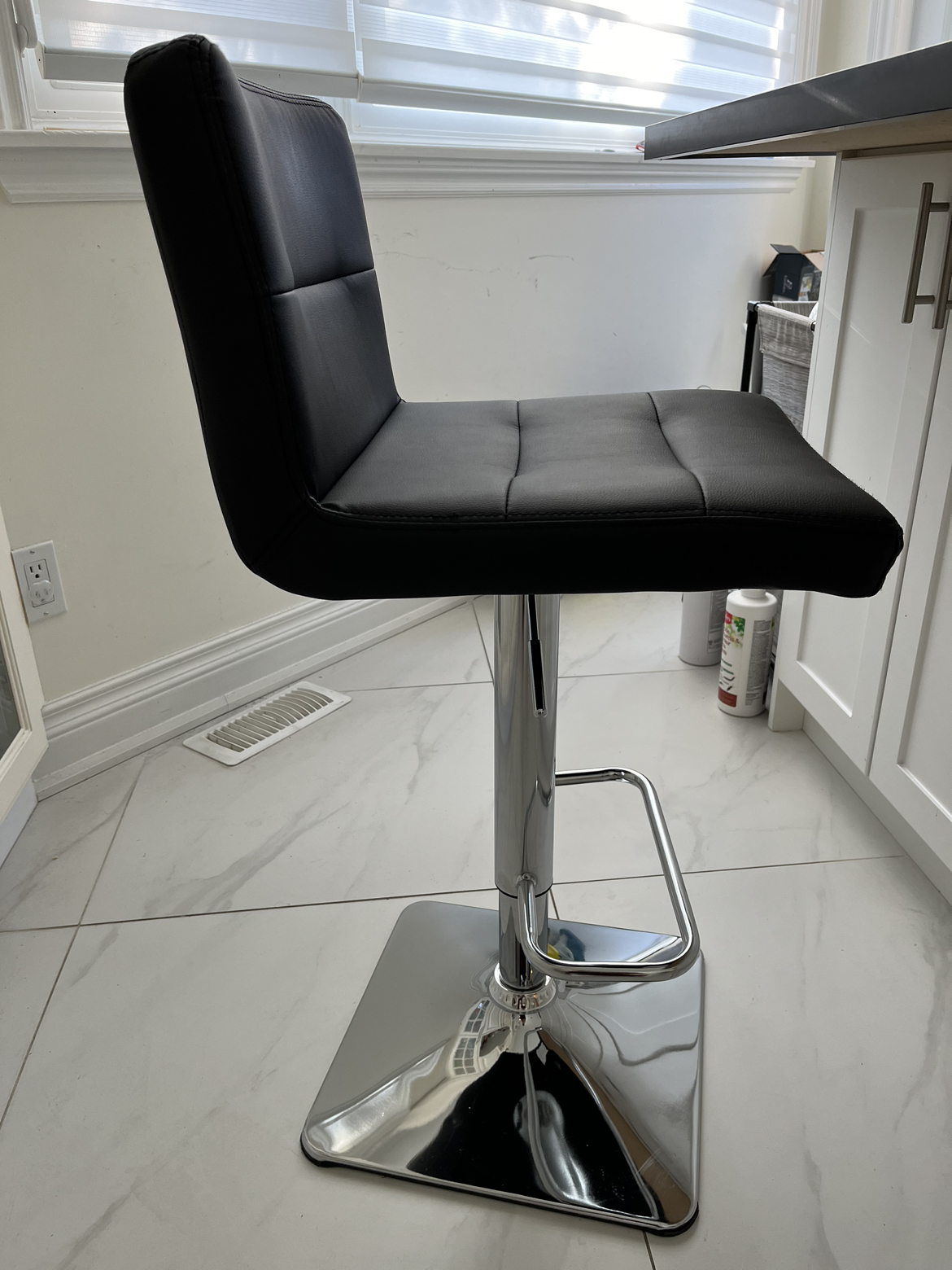 Bouclair Faux Leather Adjustable bar stool - photo 4