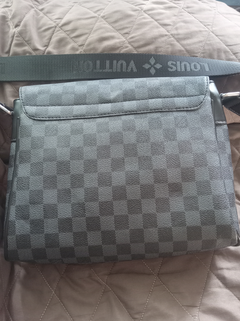 Louis Vuitton Side Bag - photo 2