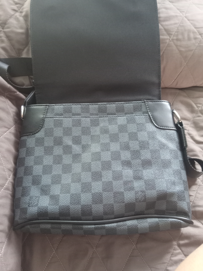 Louis Vuitton Side Bag - photo 3