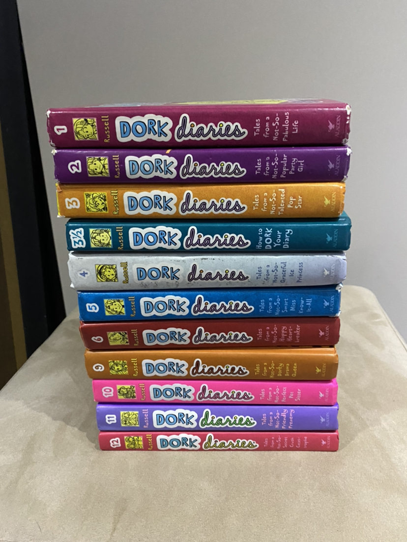 Price drop! Lot of Dork Diaries Books thumbnail
