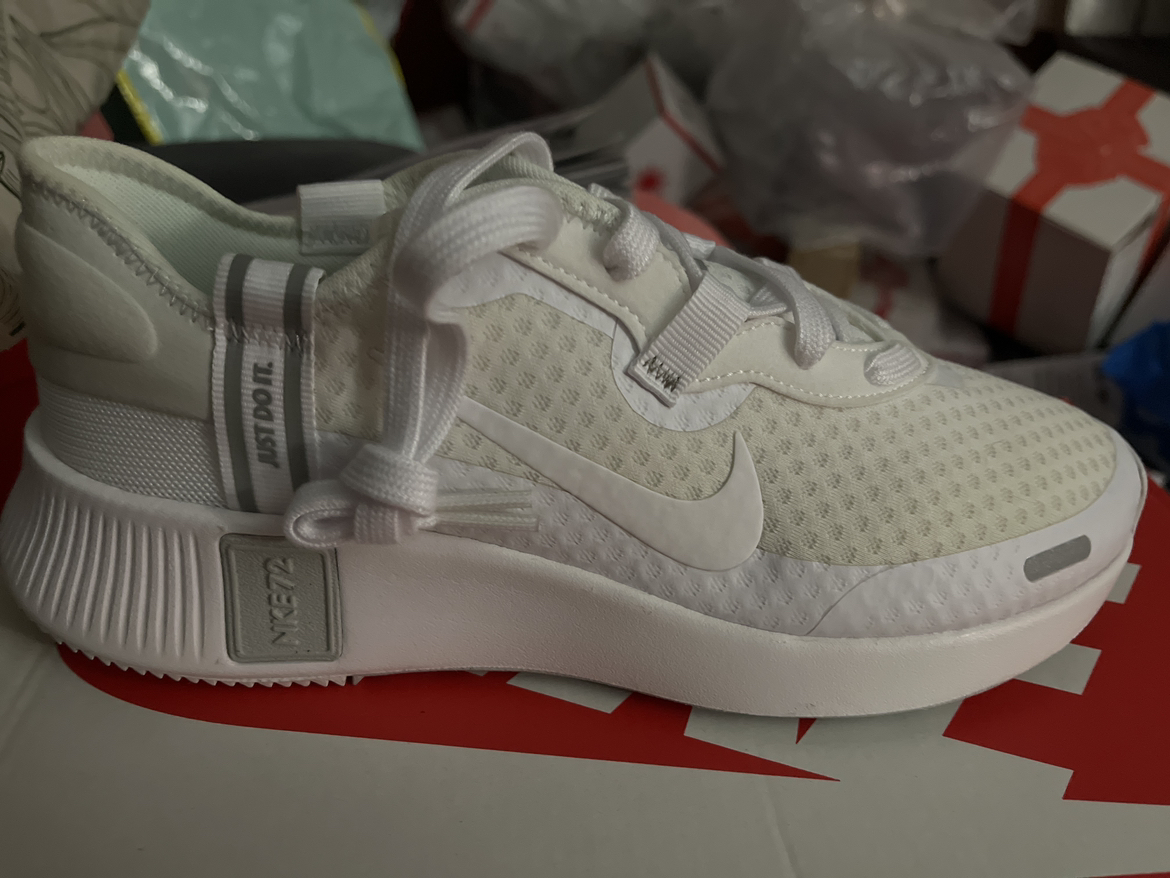 BNIB Nike woman’s dress repostso image indicator(3)