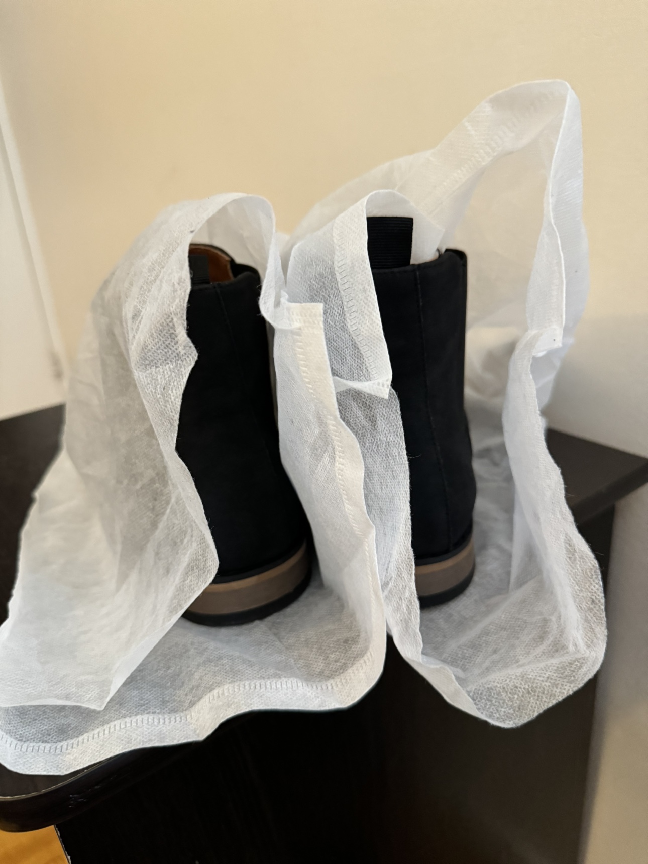 BRAND NEW CHELSEA BOOTS US 9