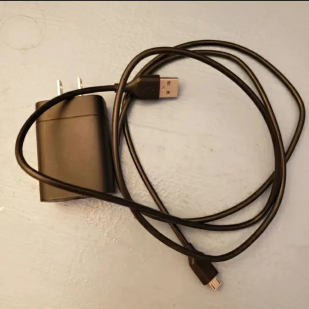 Insignia Wireless Charge pad 🏈 image indicator(2)