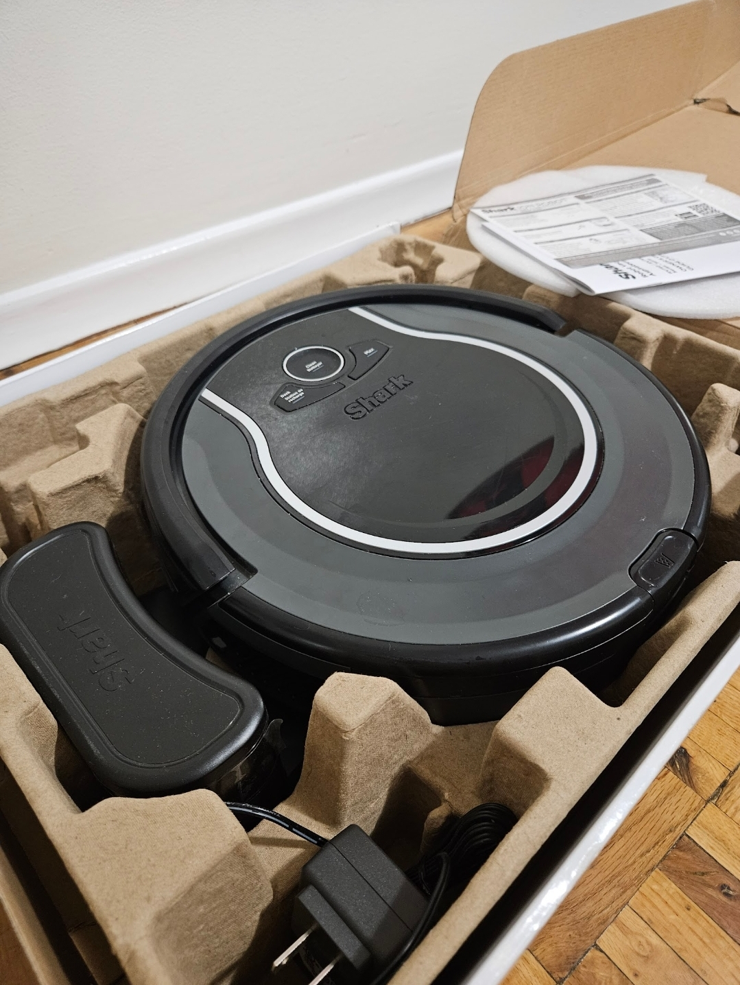 Shark Ion Robot Vacuum R75 image indicator(2)