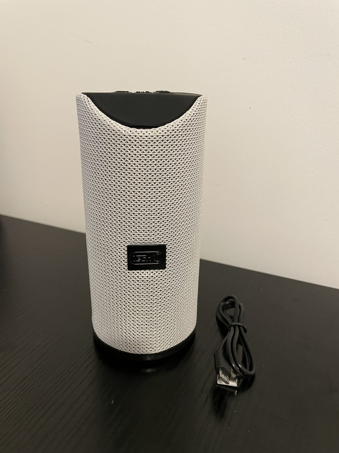 Tech 1 bluetooth speaker thumbnail