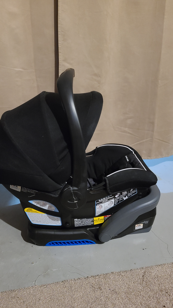 Graco Snugride Snuglock 35 infant carseat - photo 3