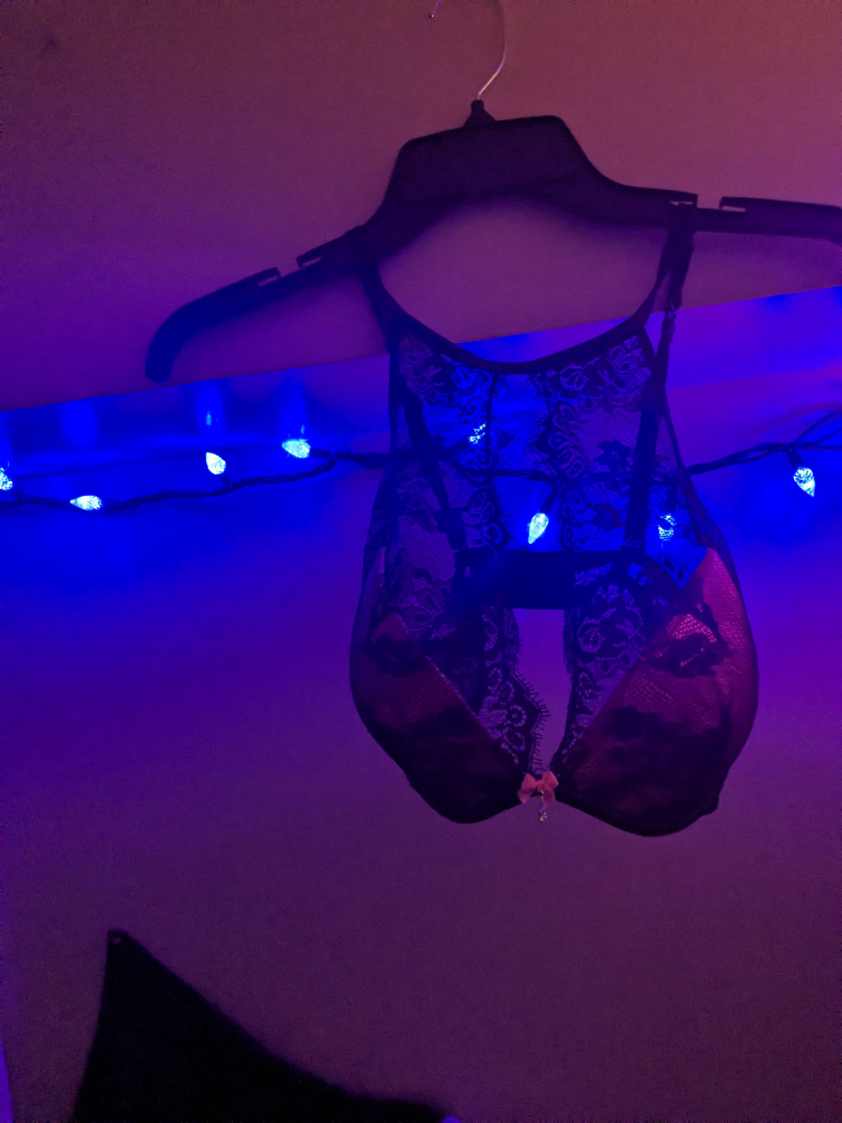 Exquisite Black Lace Bra  Size 36D image indicator(4)