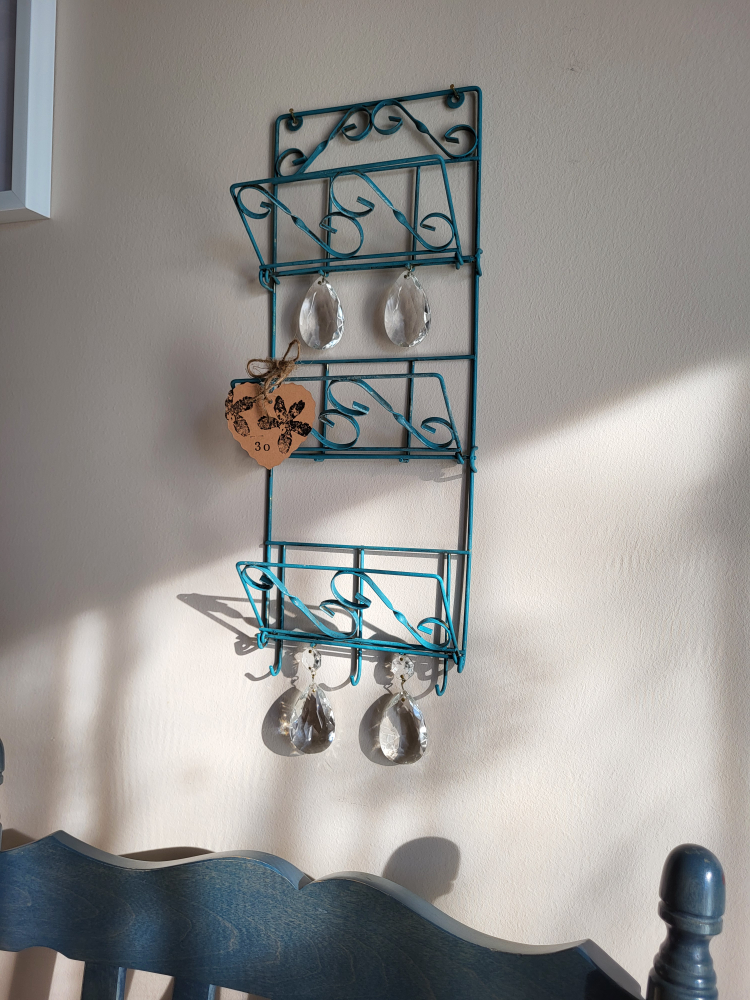 Redesigned Metal Mail Holder 🏈 image indicator(3)