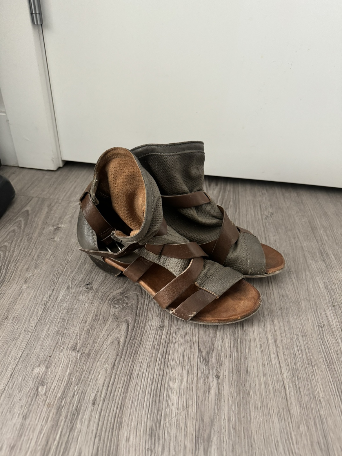 Summer sandals #freecycle thumbnail