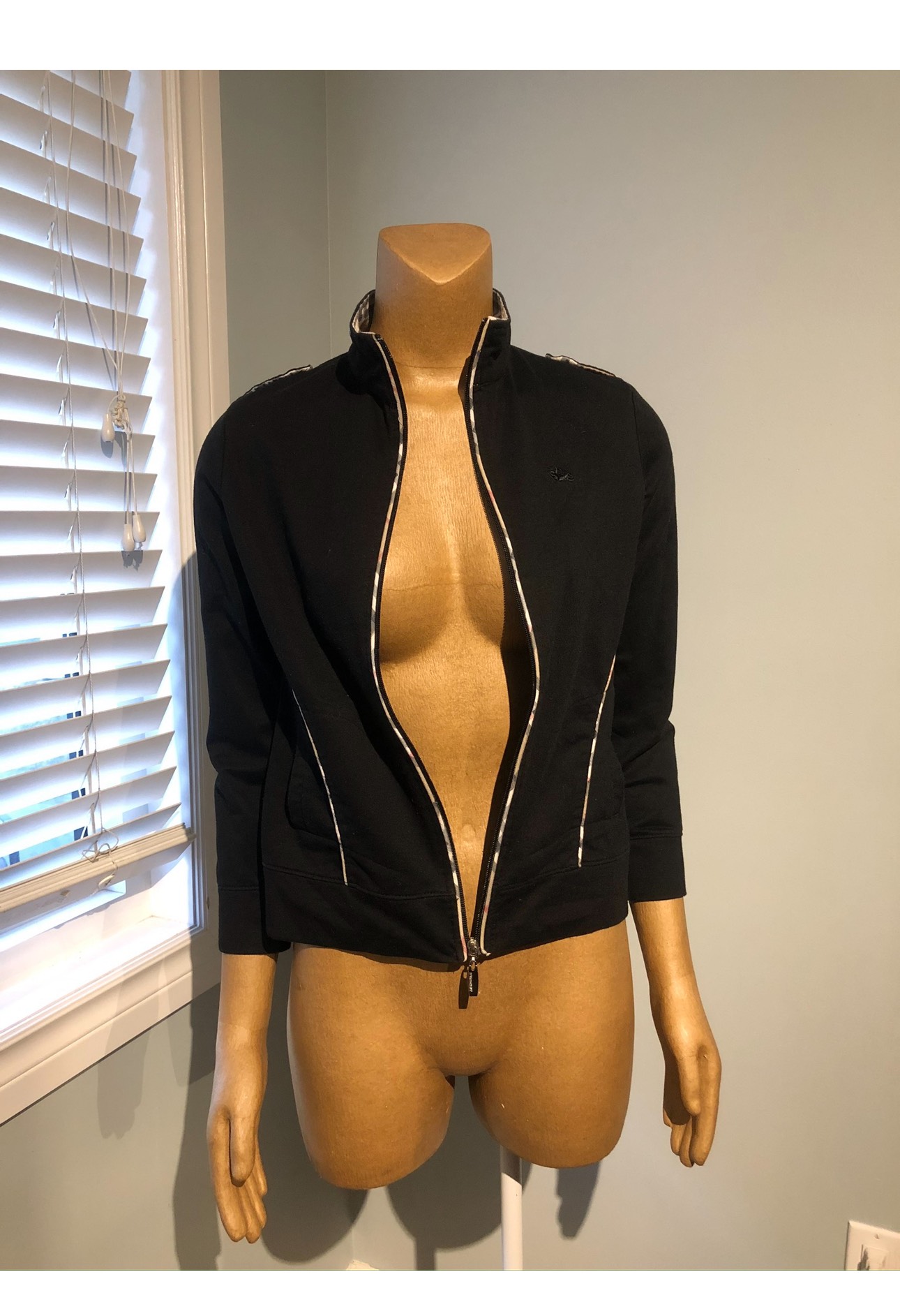 Mannequin Female height adjustable with arms image indicator(3)